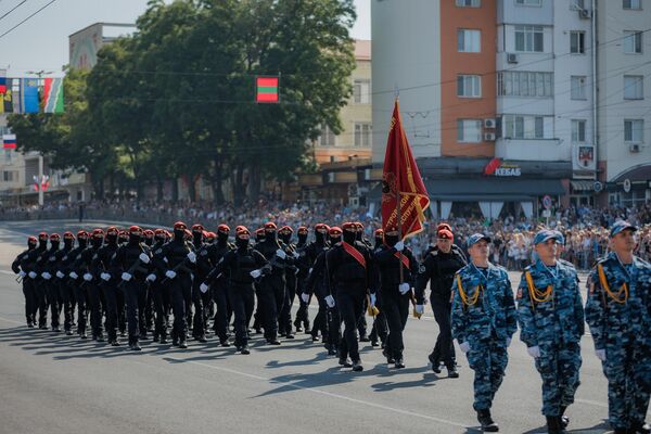 В Приднестровье отметили 35-летие торжественным парадом - 02.09.2025, Sputnik Молдова