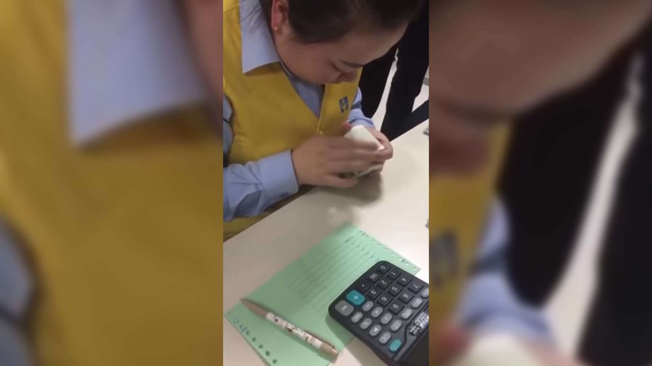 Видео: суперскорость – девушка пересчитала деньги быстрее машинки - 18.07.2021, Sputnik Молдова