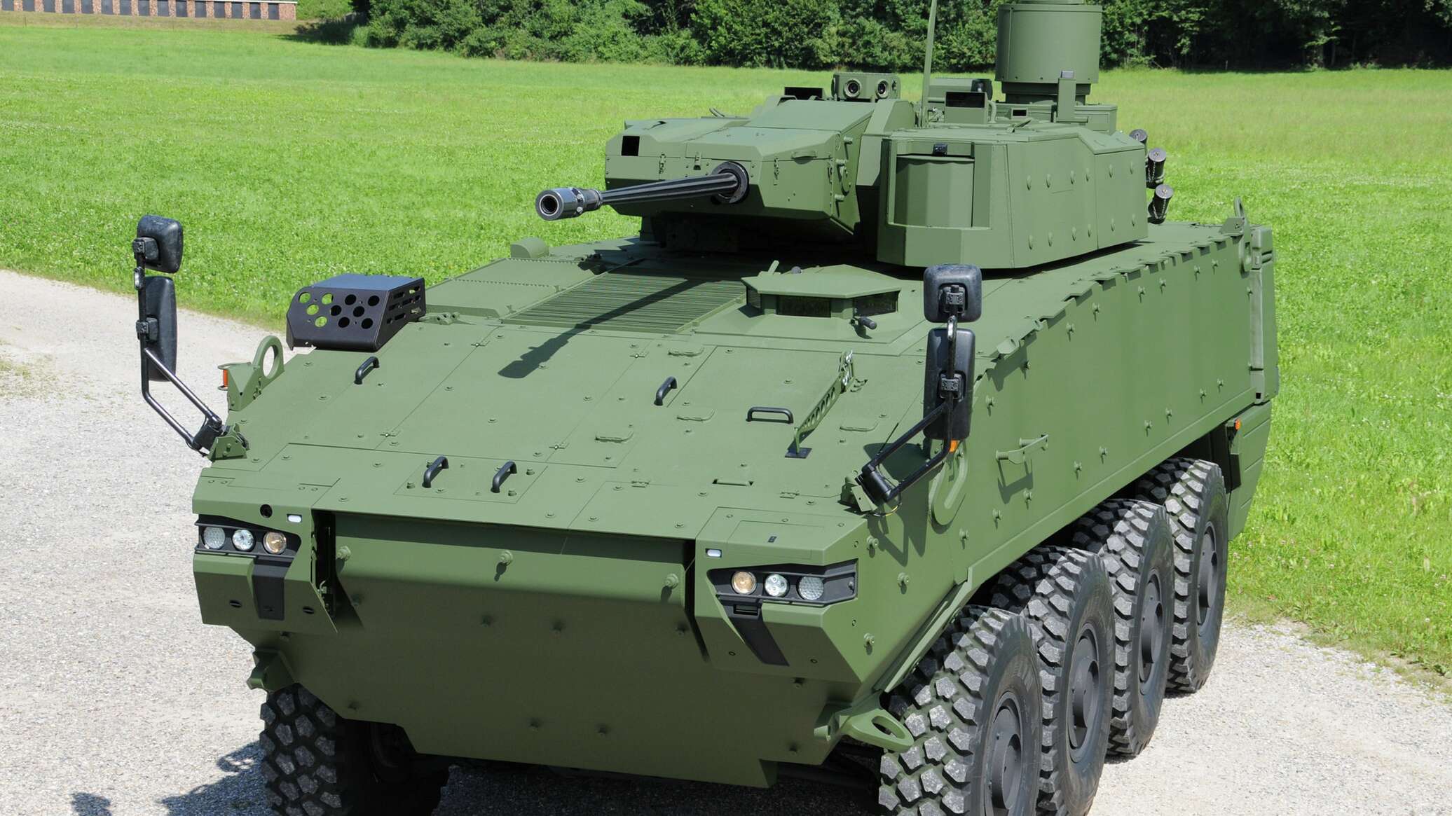 România dă alţi bani pentru arme 