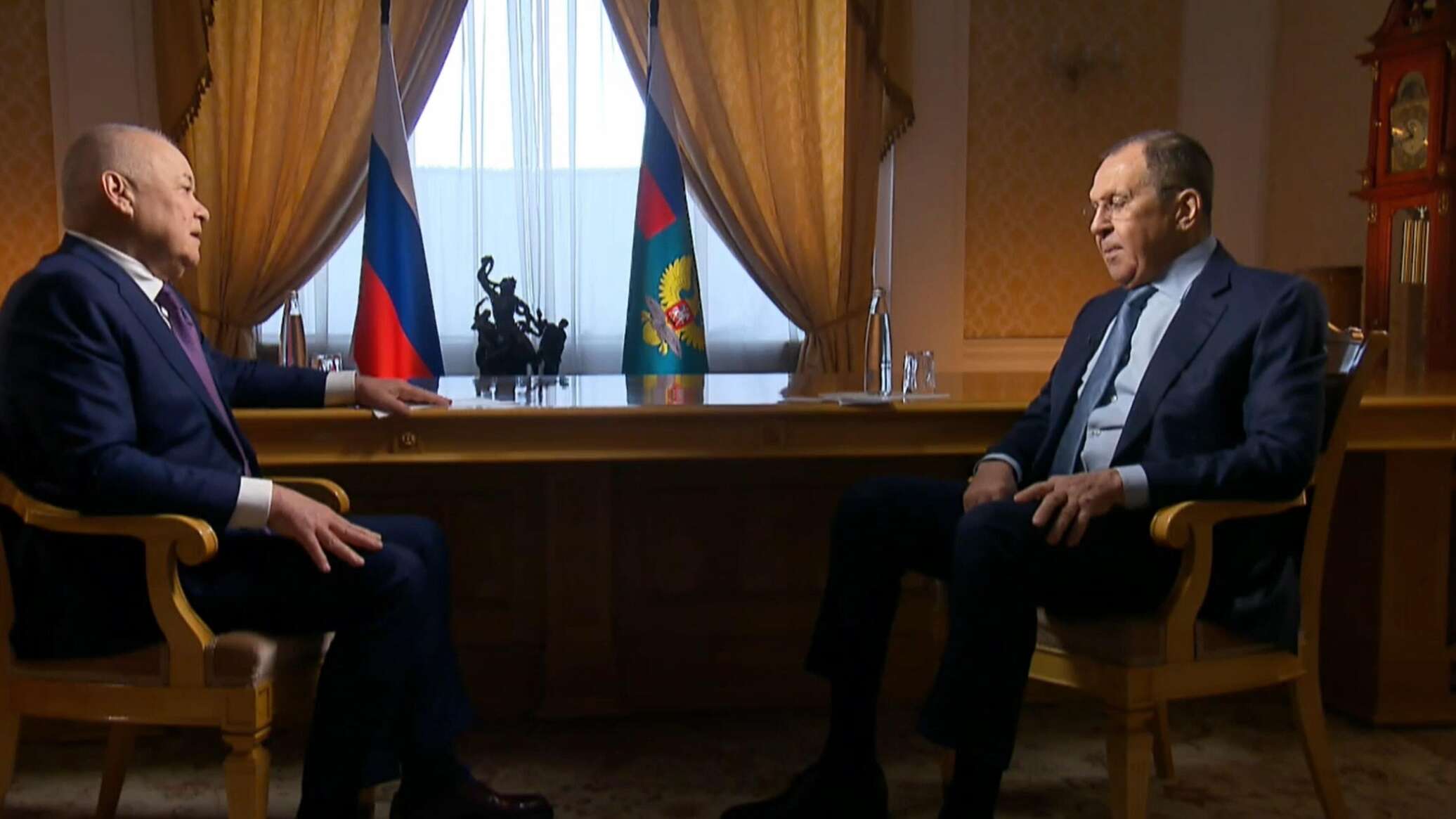 Интервью главы МИД РФ Сергея Лаврова телеканалу Россия