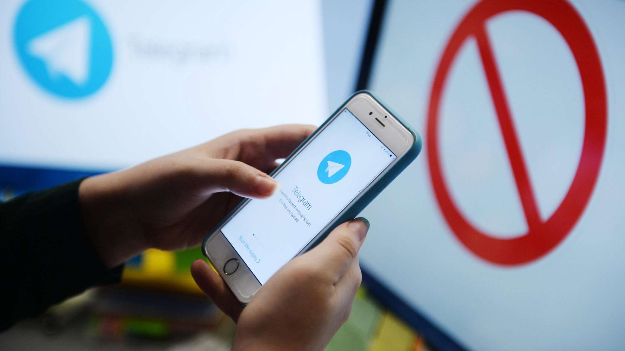 PAS и "успехи" евроинтеграции, наигранный траур, ограничение соцсетей в Молдове  - 21.11.2025, Sputnik Молдова