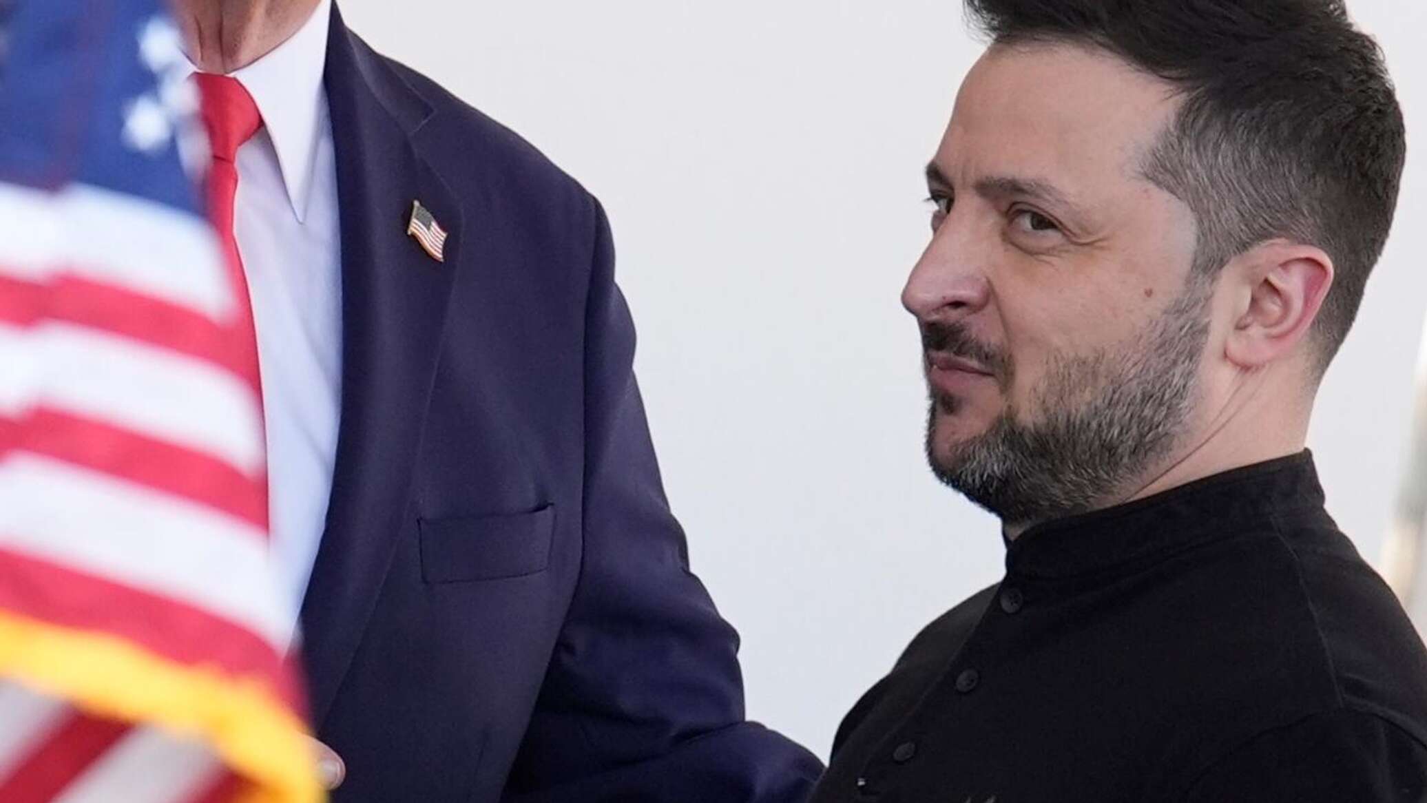 Зеленский ускользнул от ареста 