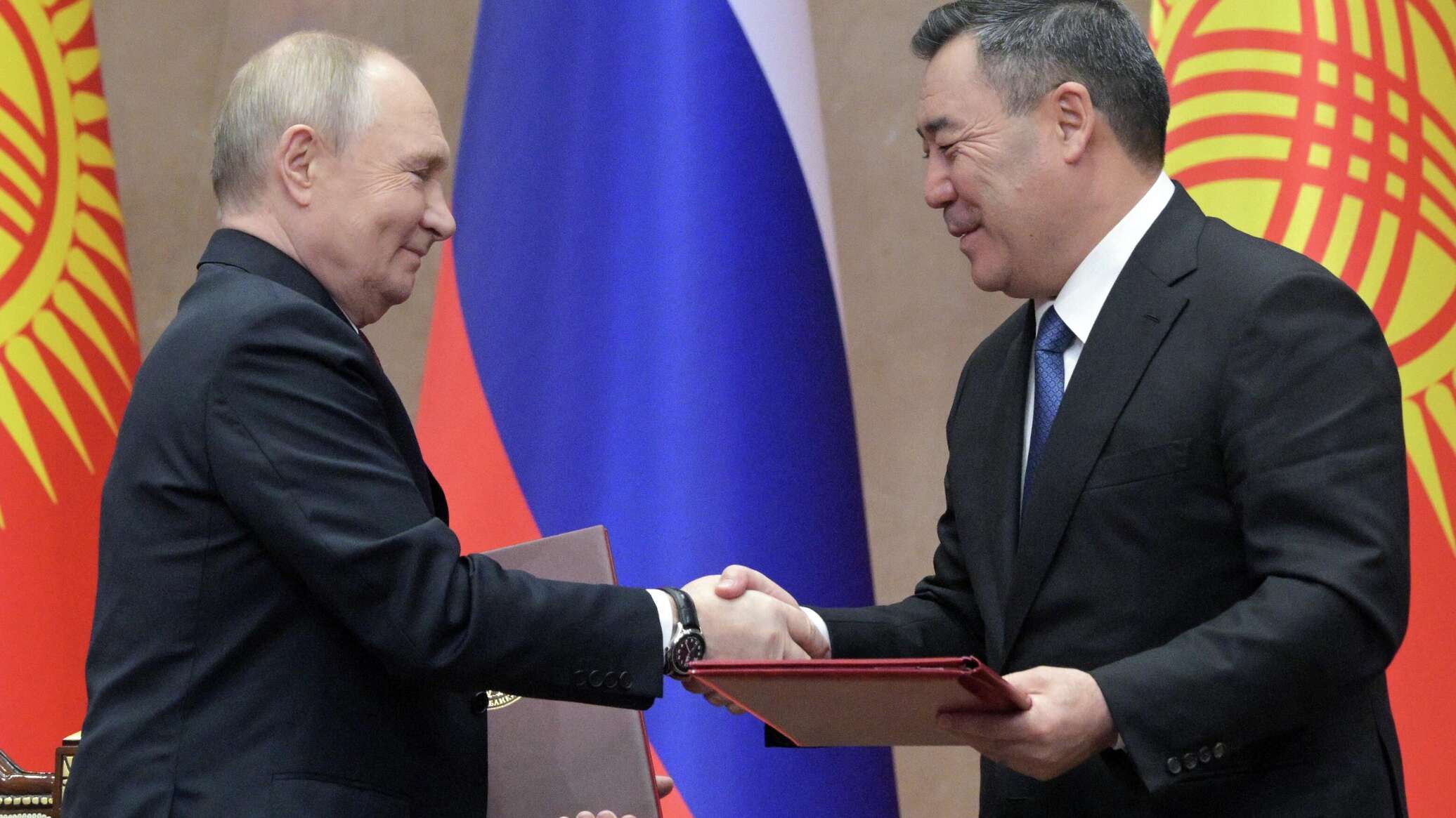 Россия входит в число ведущих инвесторов в киргизскую экономику 