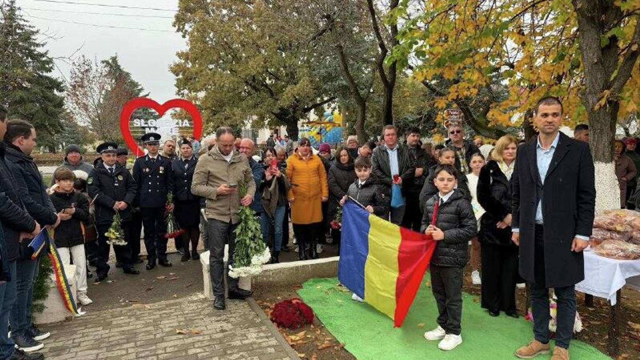 В Молдове открыли четвертый за месяц памятник пособникам Гитлера 