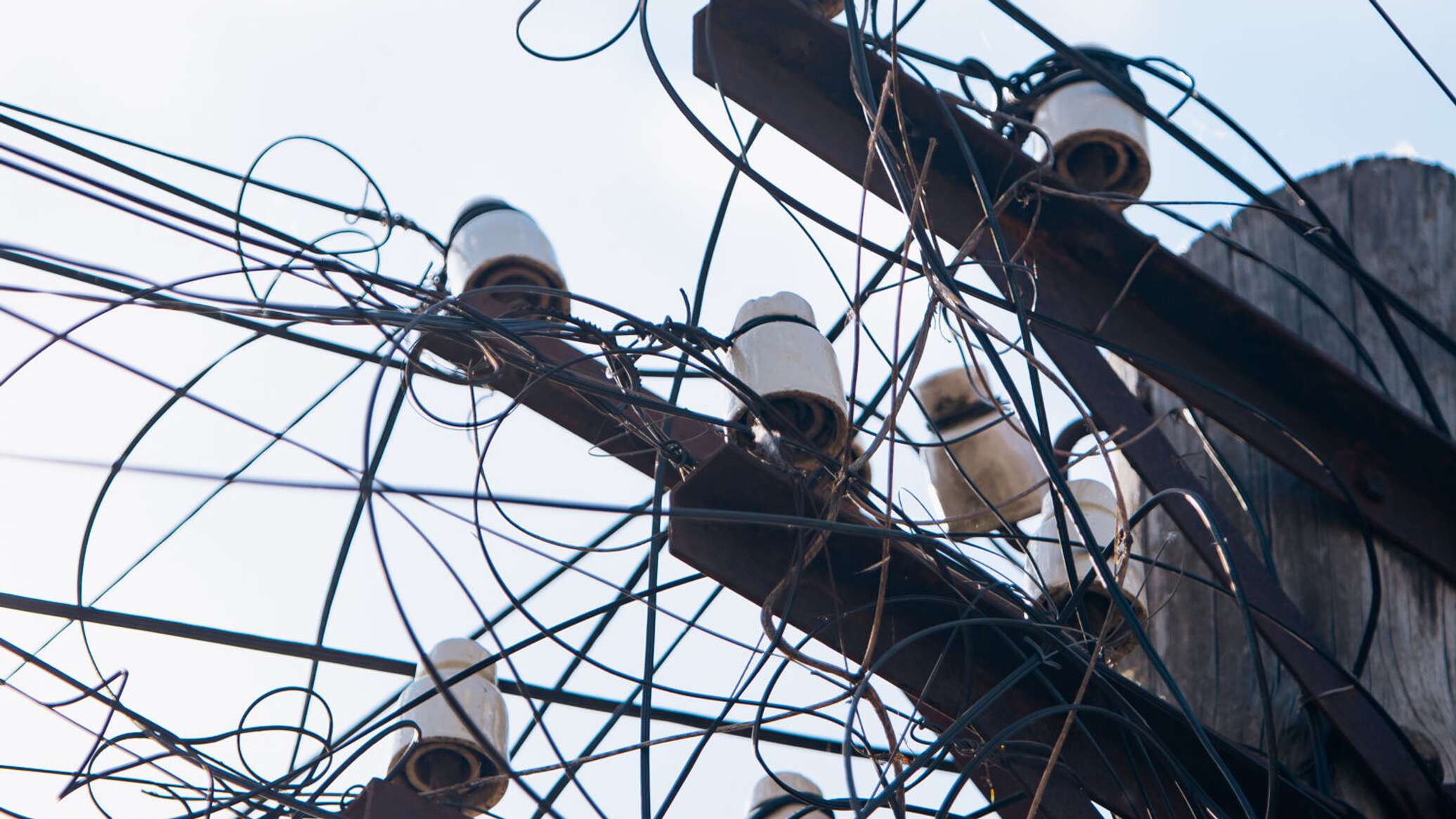 Нацармия и НАРЭКИТ договорились укреплять безопасность "электромагнитного пространства"