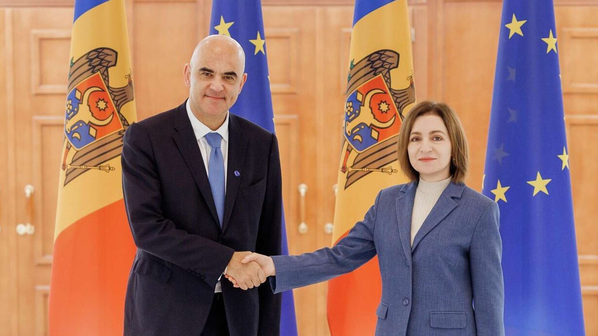 Санду: Молдова готова активно помогать Европе в защите демократий от гибридных атак