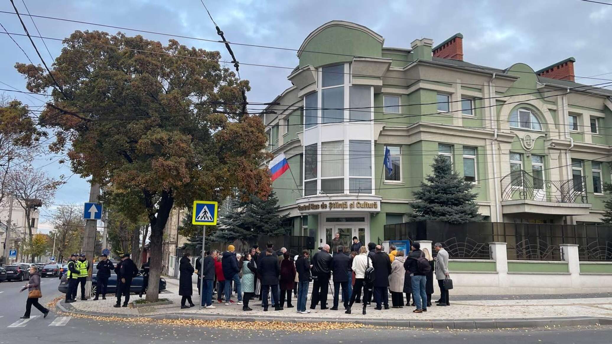 Участники акции в защиту Русского дома в Кишиневе: власти исполняют заграничную методичку 