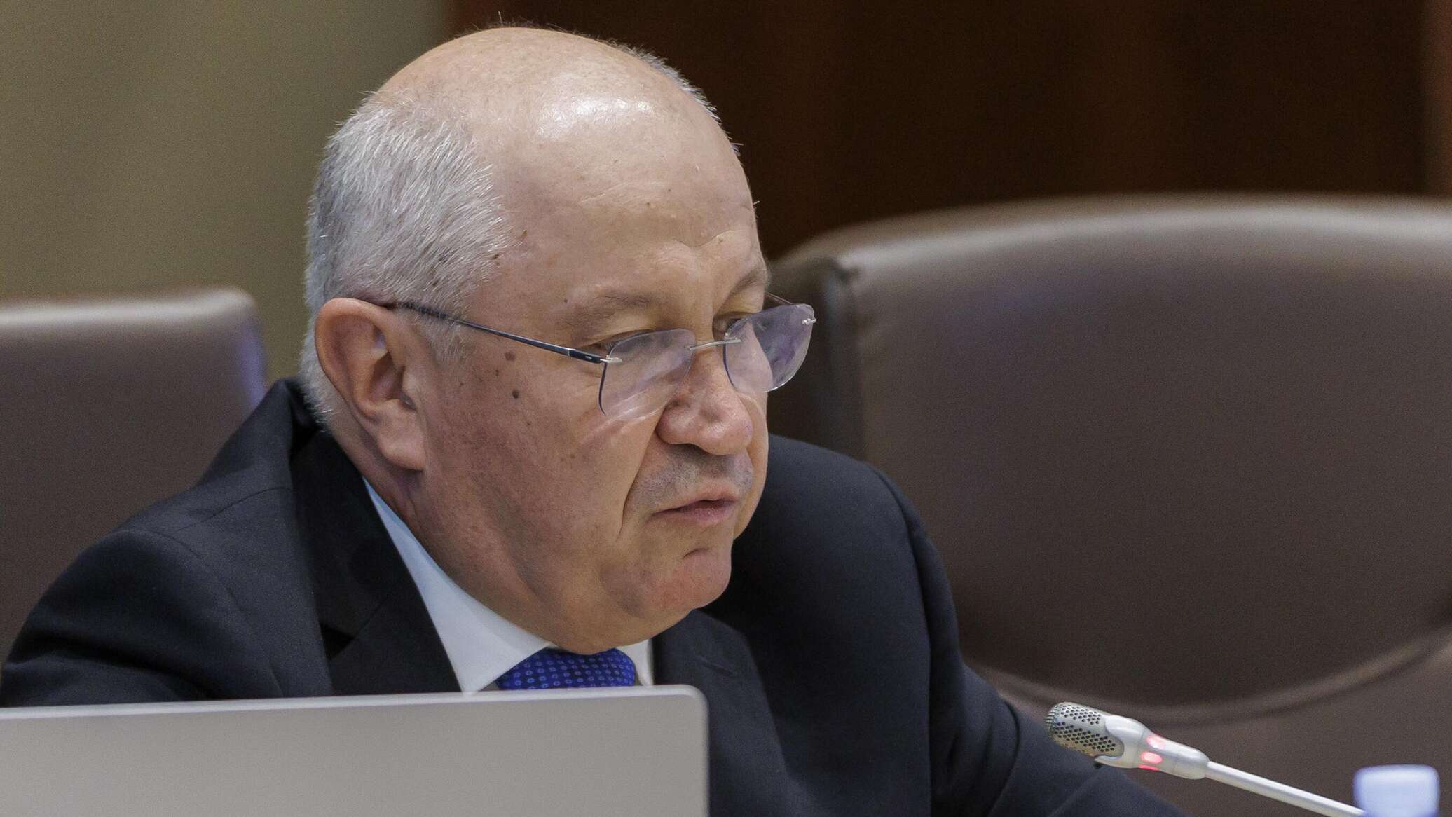 Премьер Молдовы Муняну улетел в Бухарест с первым зарубежным официальным визитом 