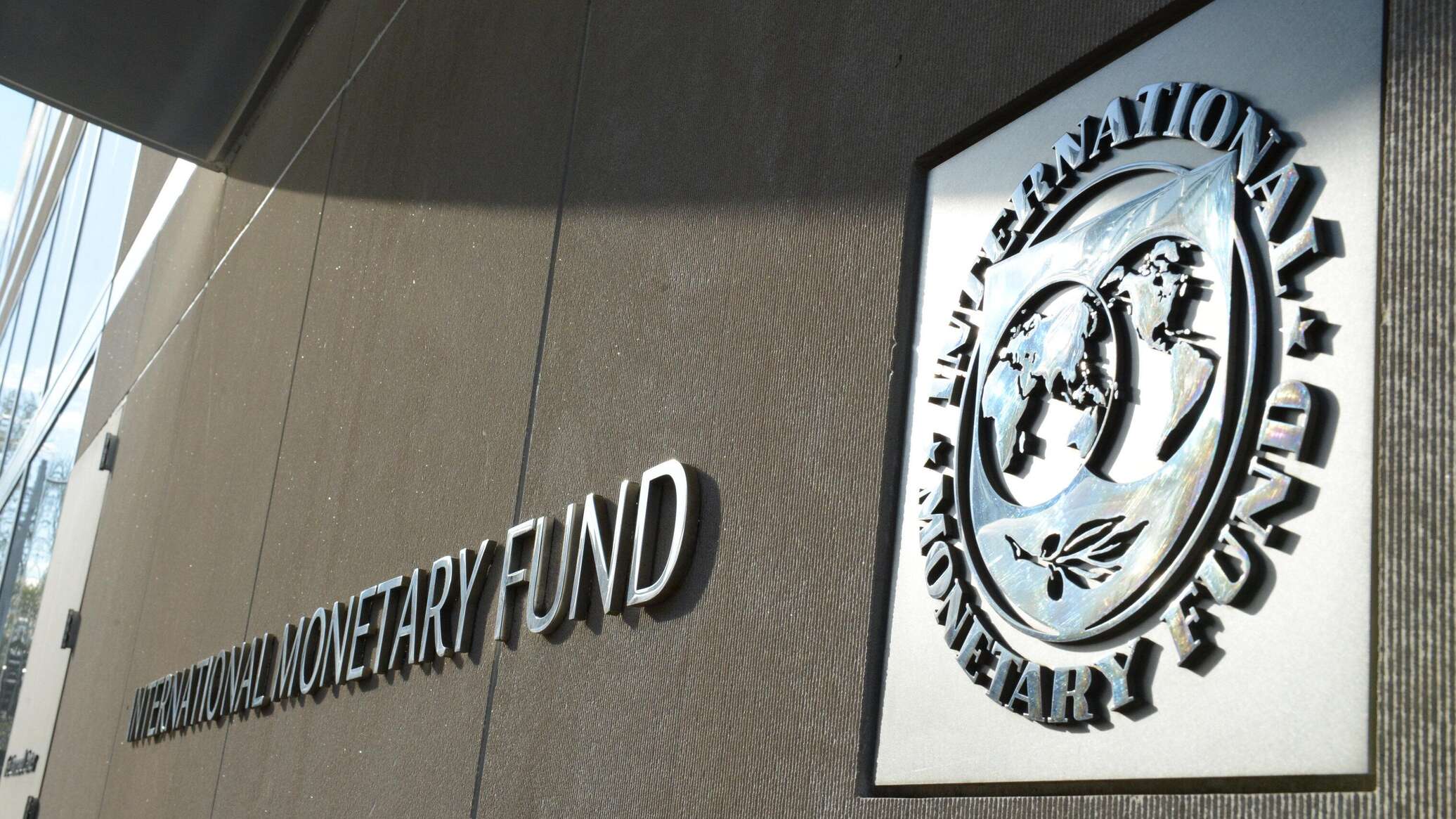 Фиаско в переговорах с МВФ, "цена свободы" и растущие тарифы, кабмин Молдовы в цугцванге - 08.12.2025, Sputnik Молдова