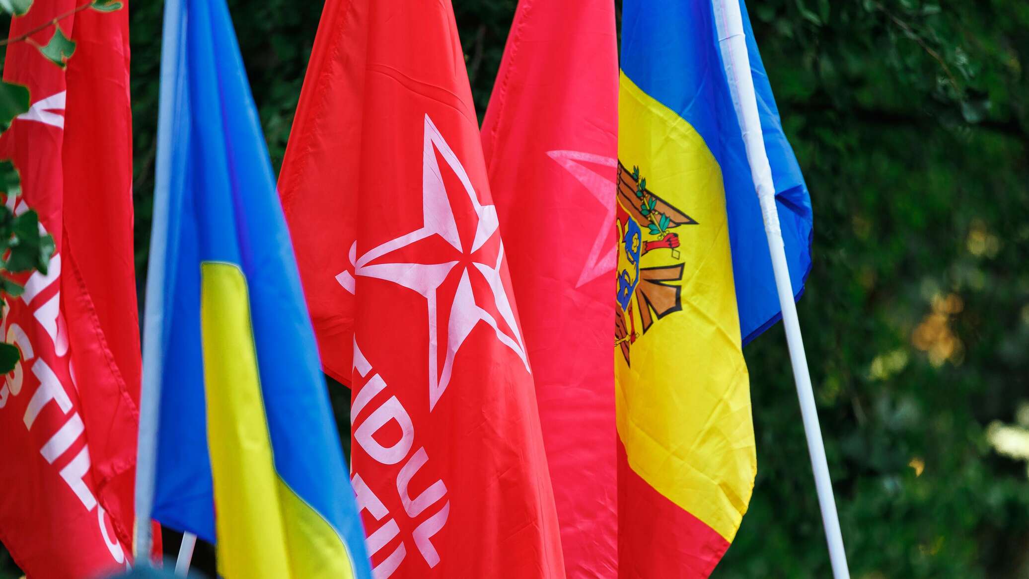 Социалисты призвали защитить нейтралитет Молдовы 