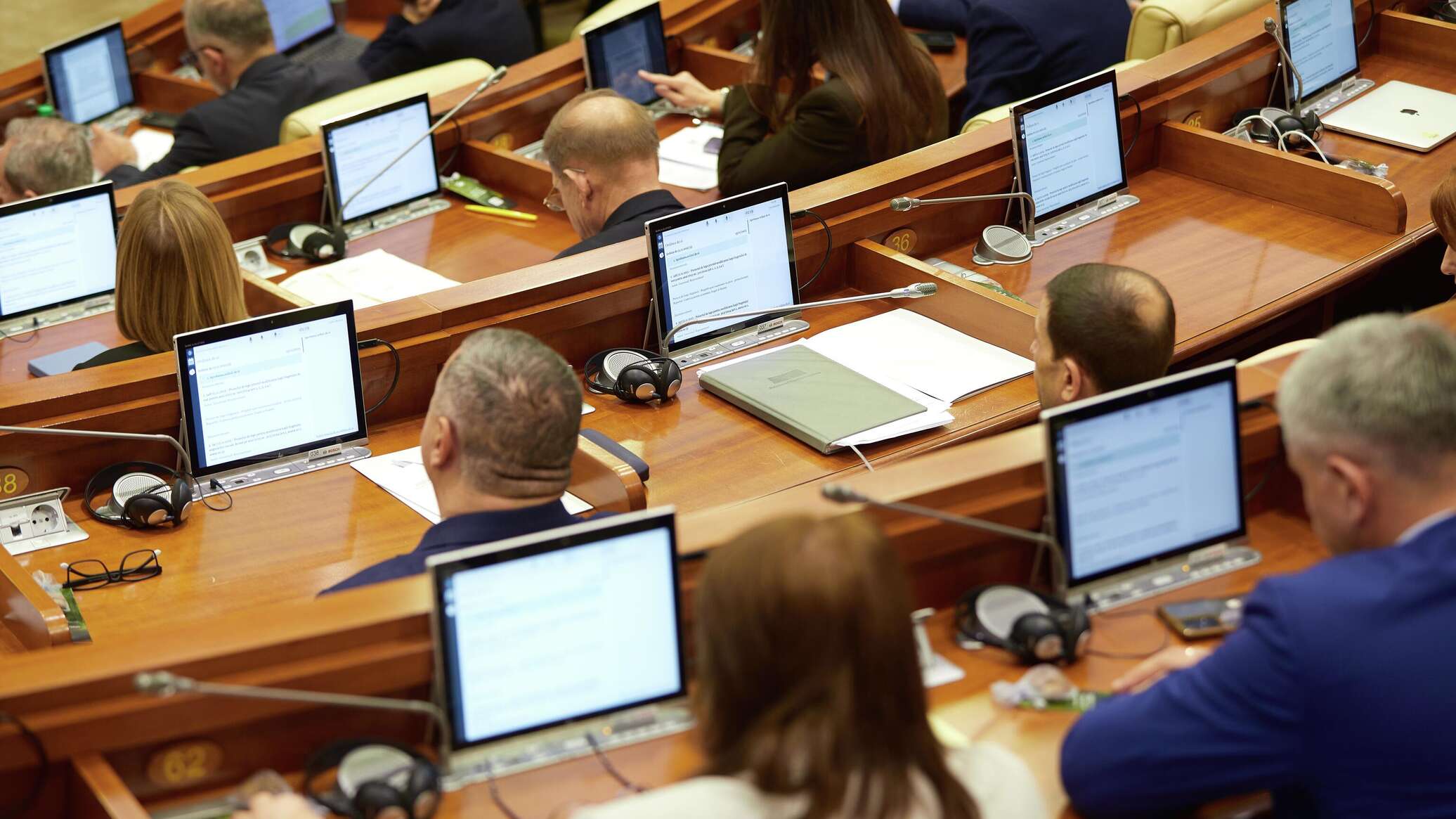 В парламенте Молдовы создадут шесть рабочих групп по кластерам переговоров с ЕС 