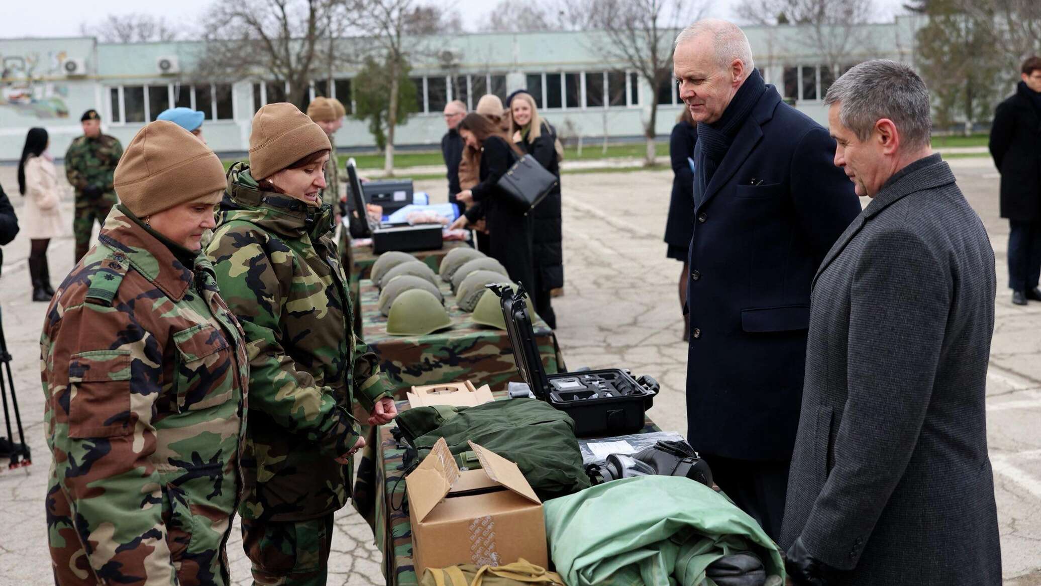 НАТО передало Молдове новую партию военной помощи 