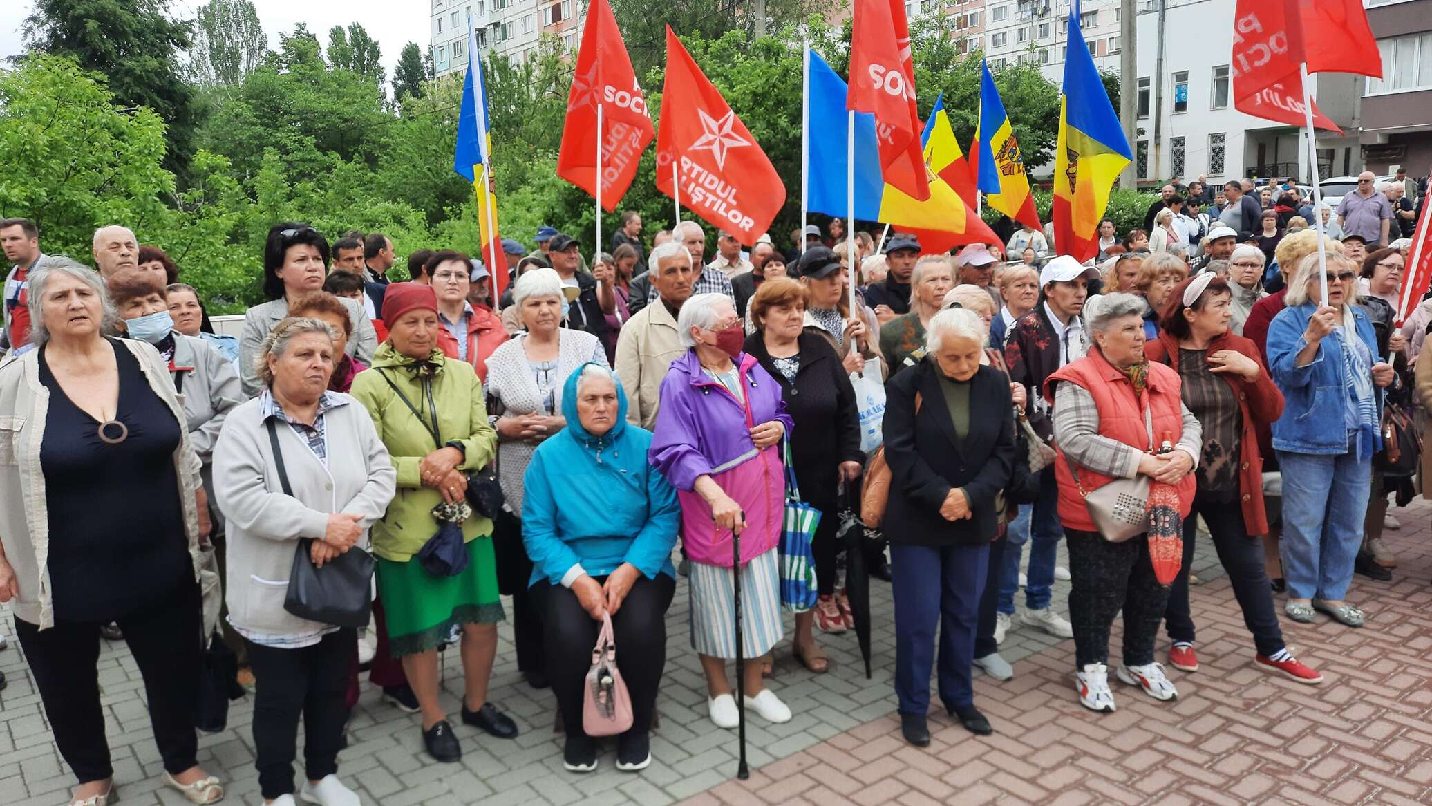 Socialiștii au ieșit la protest &icirc;mpotriva politicii guvernului Moldovei 