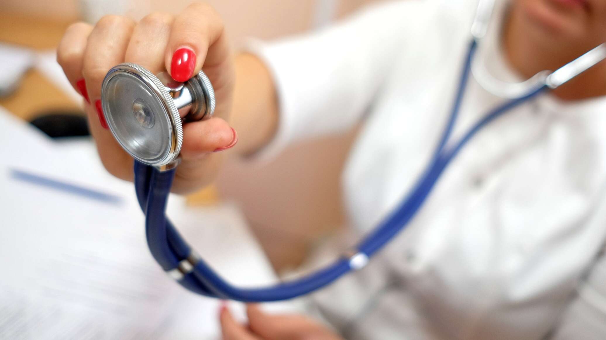 Правительство обещает увеличить пособие для молодых врачей в сельской местности 