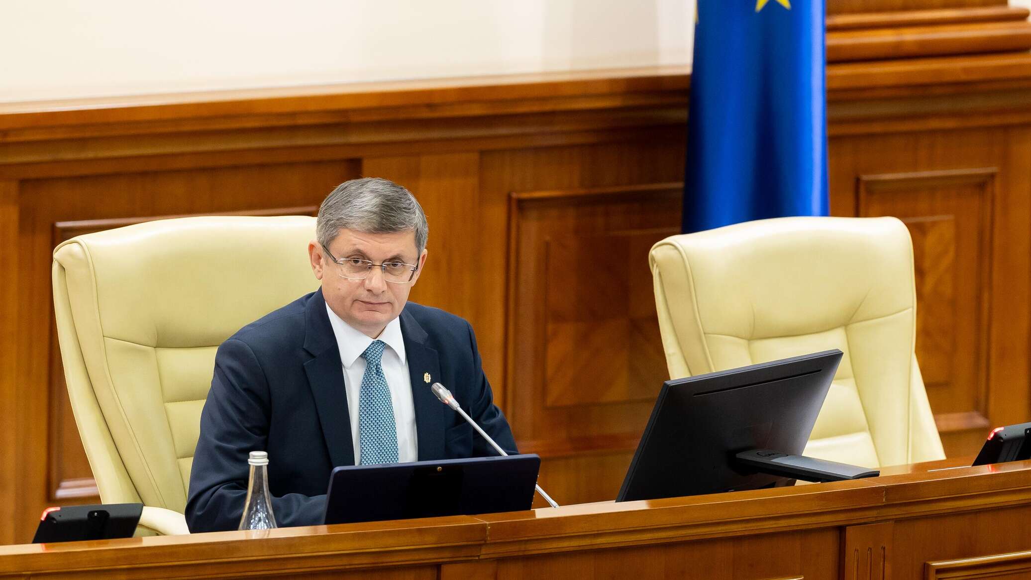 Вотум недоверия спикеру Игорю Гросу предложила объявить парламентская оппозиция 