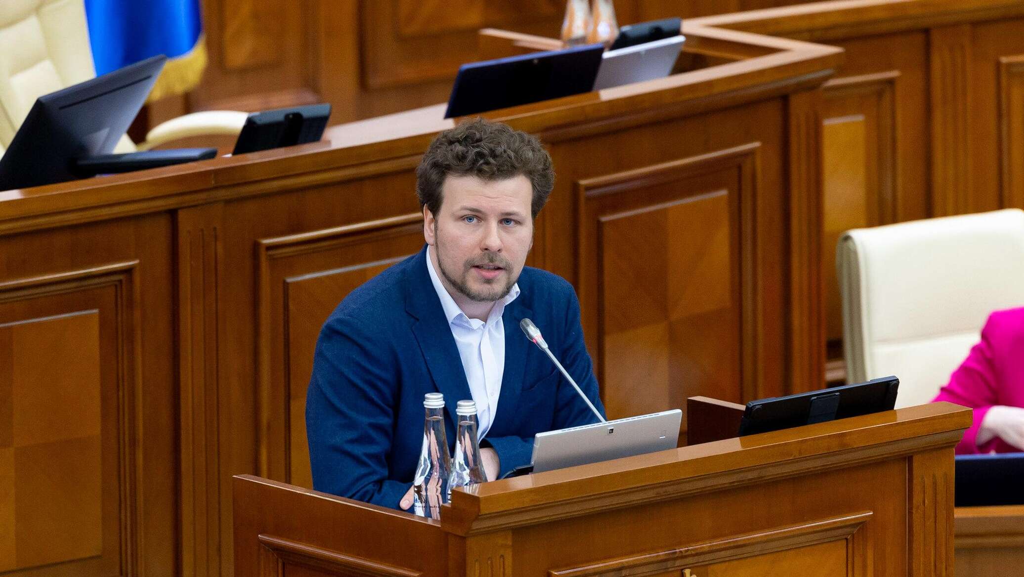 Перчун призвал лишать педагогов степени за отказ распространять новую идеологию 