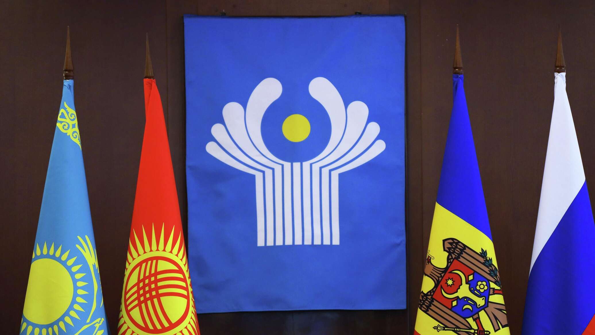 Итоги недели: выход из СНГ, заявления Санду в Риге, коррупция в силовых органах - 03.04.2026, Sputnik Молдова