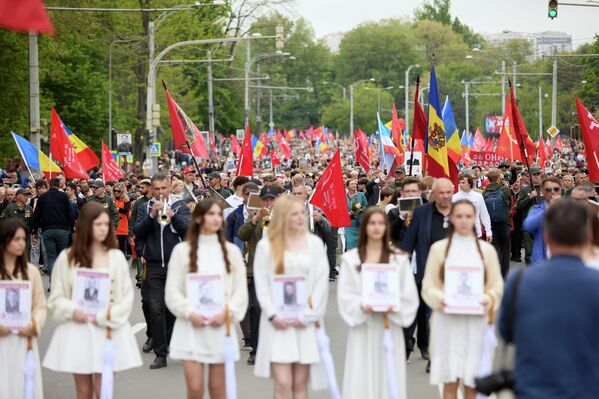 В городах Молдовы прошли торжества по случаю 81-й годовщины Великой Победы – фото - 09.05.2026, Sputnik Молдова