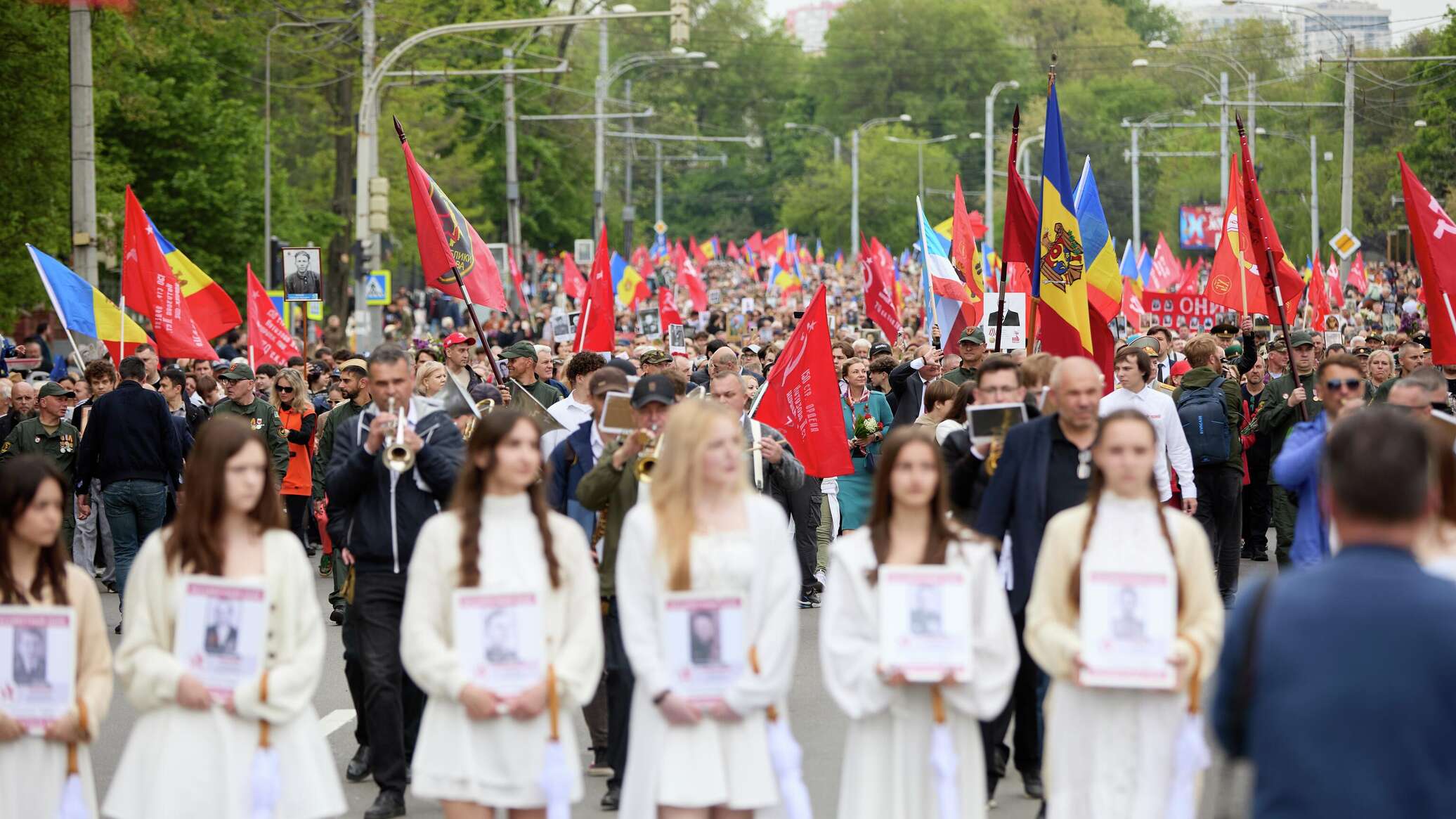 В городах Молдовы прошли торжества по случаю 81-й годовщины Великой Победы – фото - 09.05.2026, Sputnik Молдова