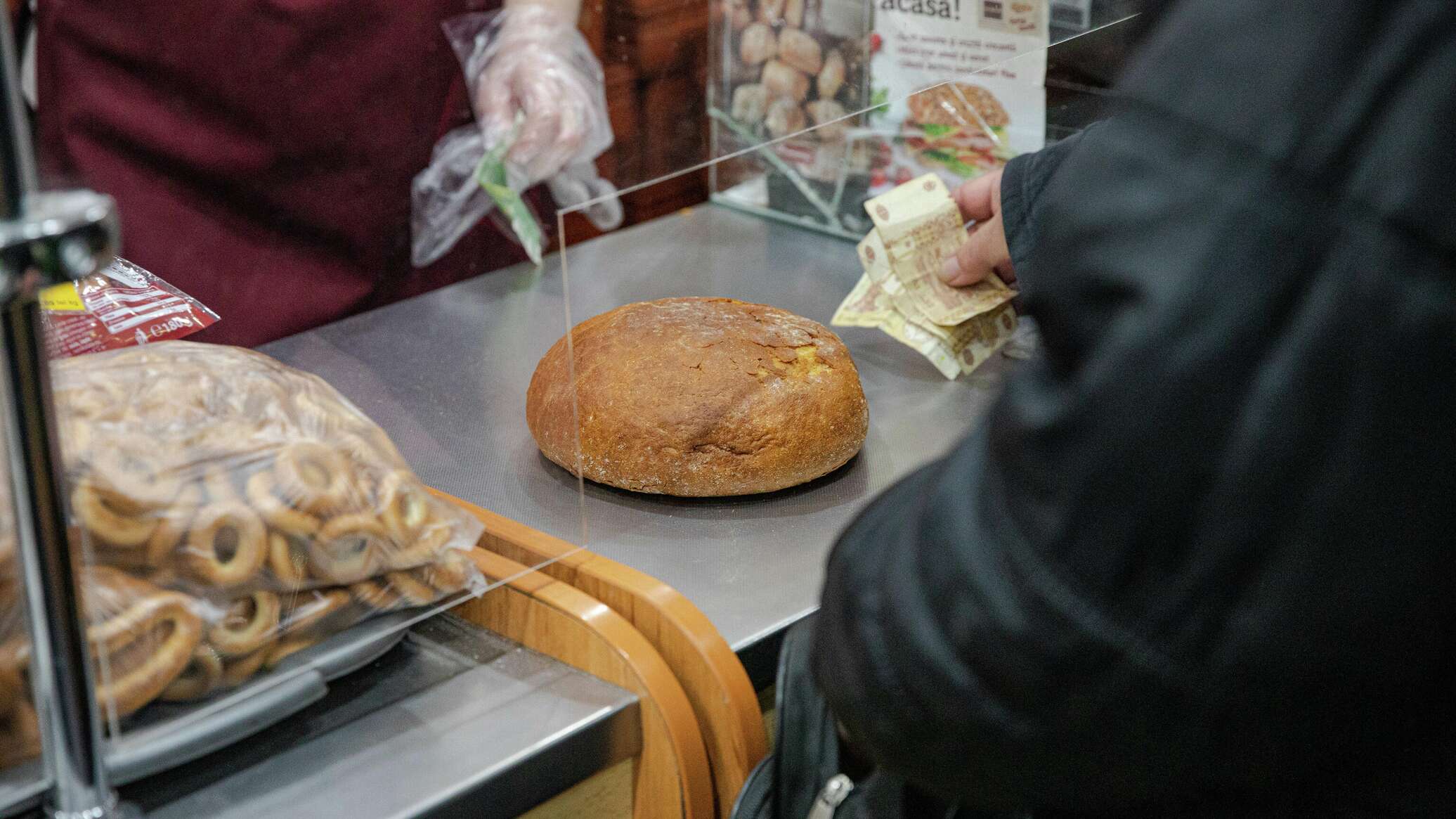 Оппозиция требует закрепить контроль цен на социально значимые продукты