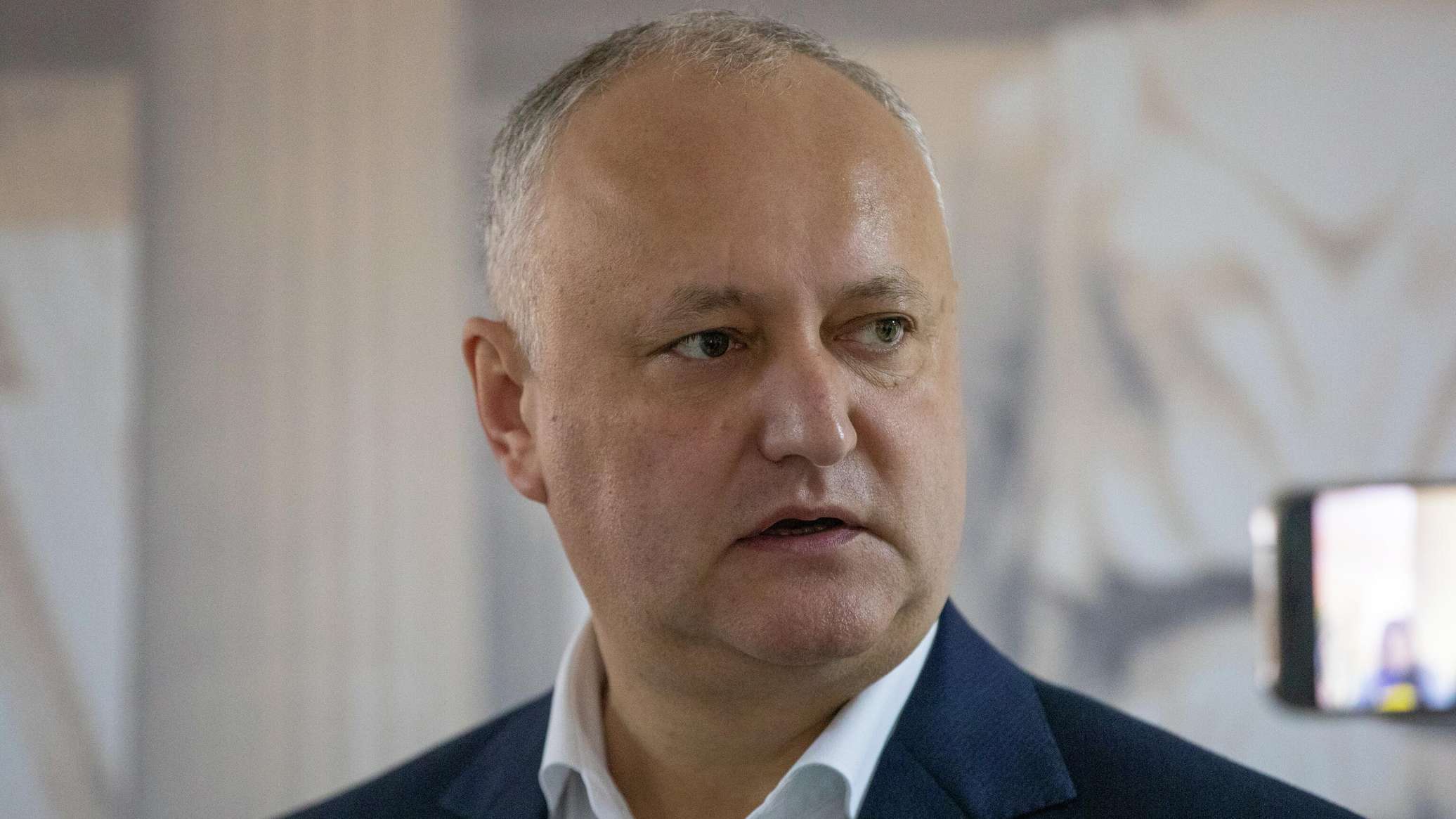 Додон: Санду нарушает нейтралитет Молдовы, участвуя в "коалиции желающих" 