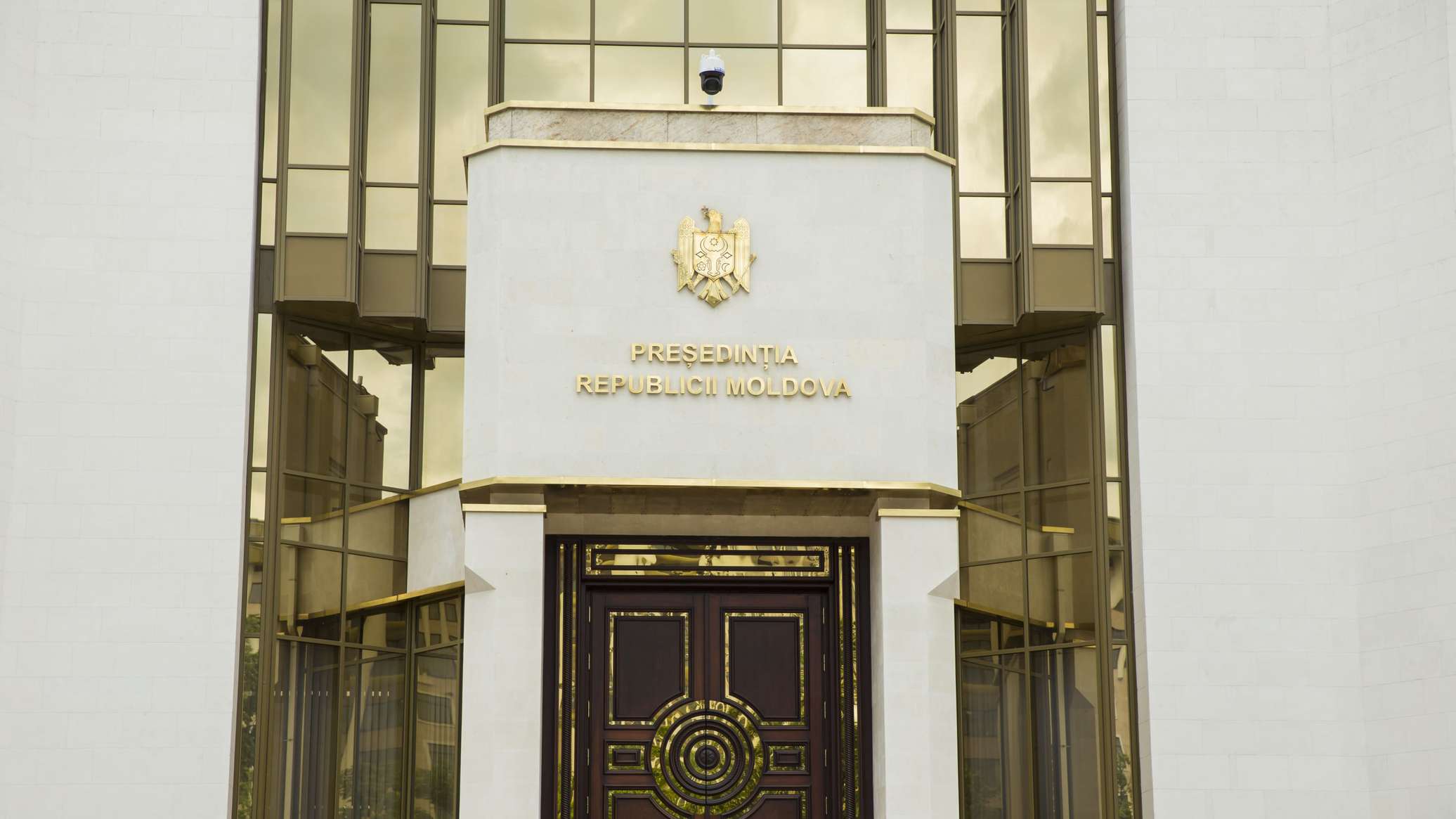 Правительство Молдовы во главе с Василе Тофаном принесло присягу 