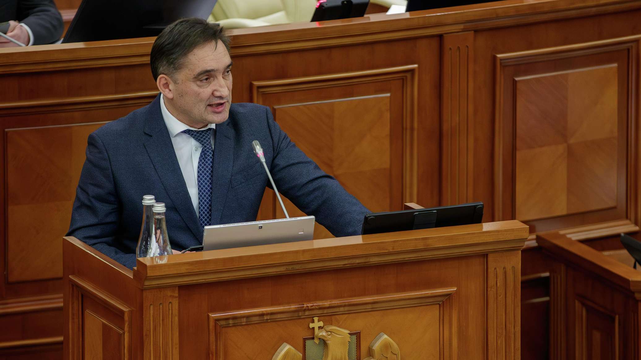 Стояногло обвинил PAS в создании "армии пропагандистов" за счет государственных средств