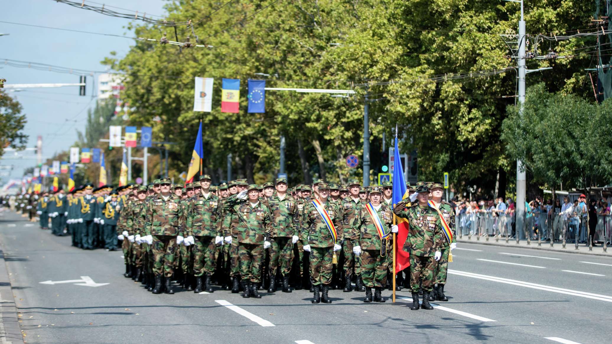Военный парад прошел в Кишиневе в День независимости