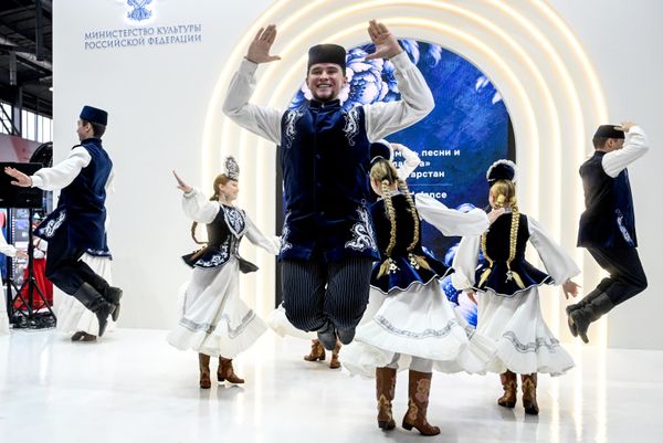 Праздник молодости: самые яркие кадры Международного фестиваля молодежи - 15.09.2026, Sputnik Молдова