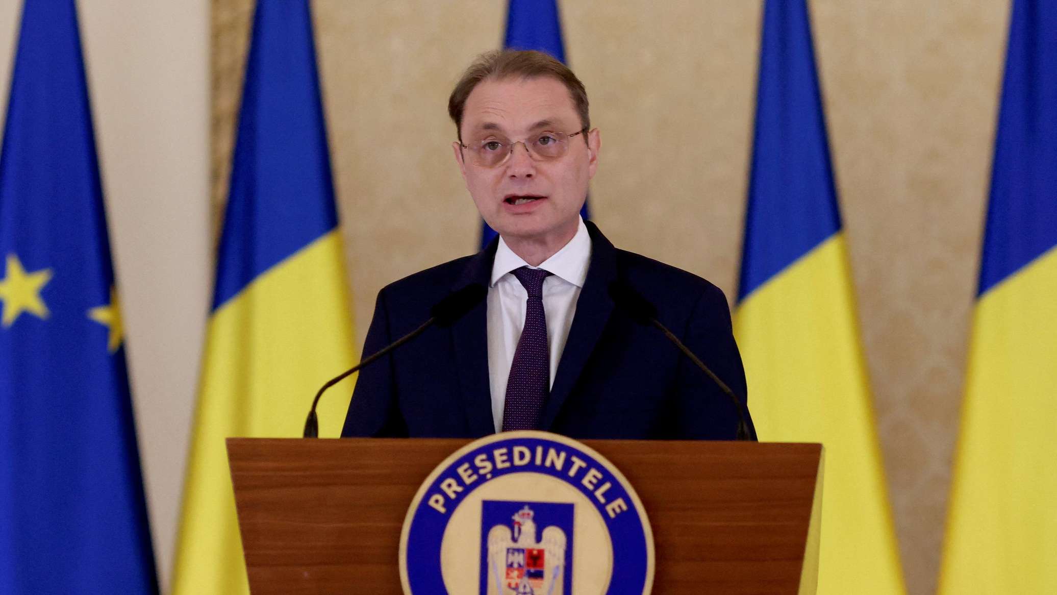Кризису конец: парламент Румынии утвердил правительство Луки Никулеску 