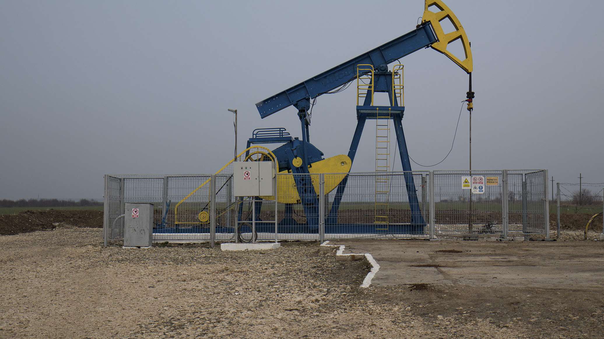 UE va accelera eliberarea rezervelor de petrol pentru a stabiliza piața motorinei 