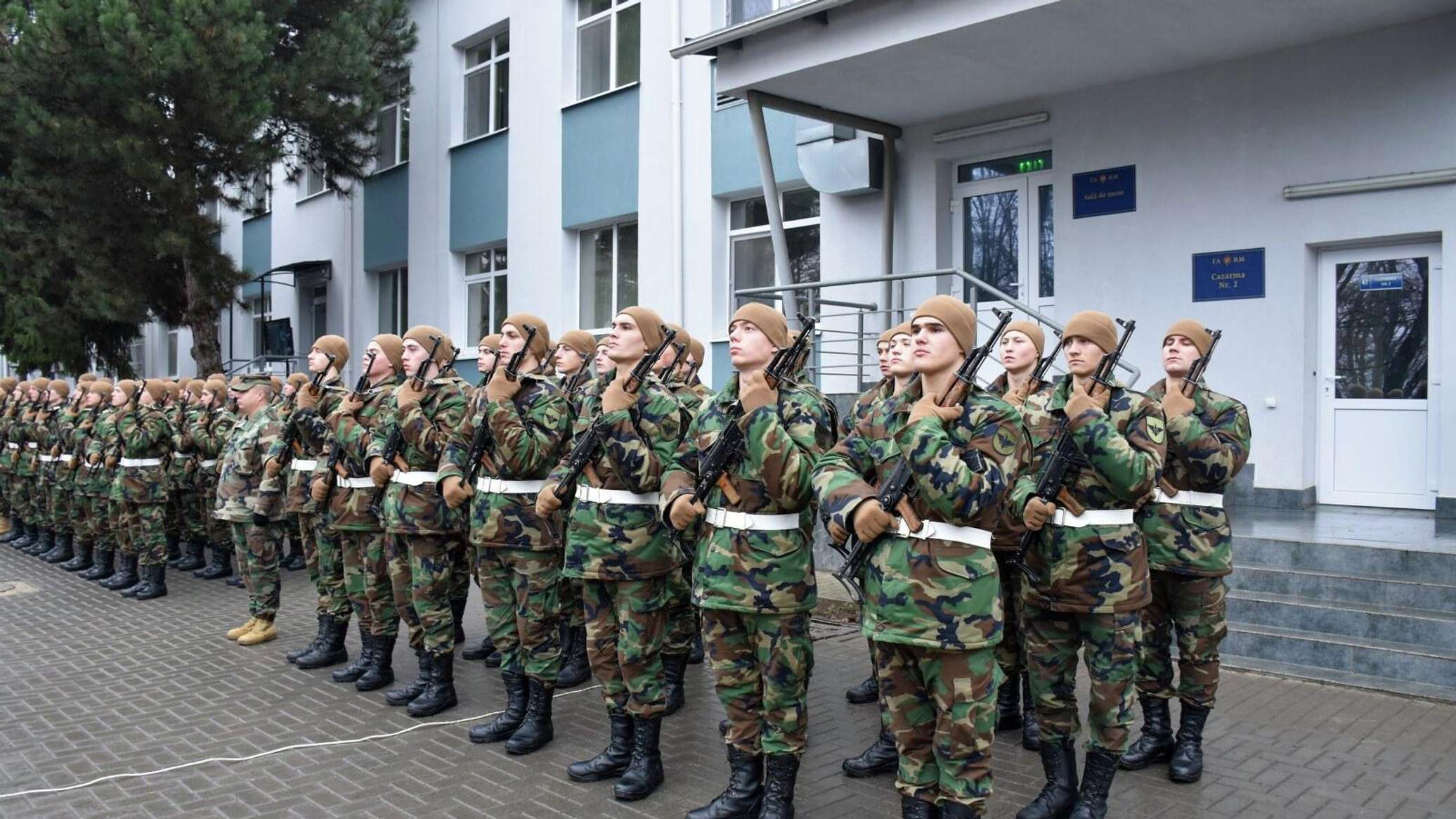 В Молдове рассматривают введение обязательных военных сборов для мужчин до 55 лет